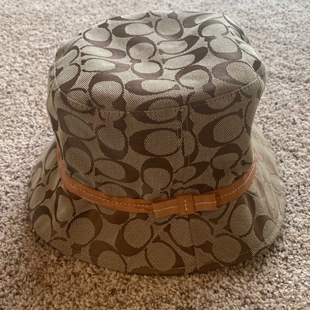 Coach Bucket Hat Size small